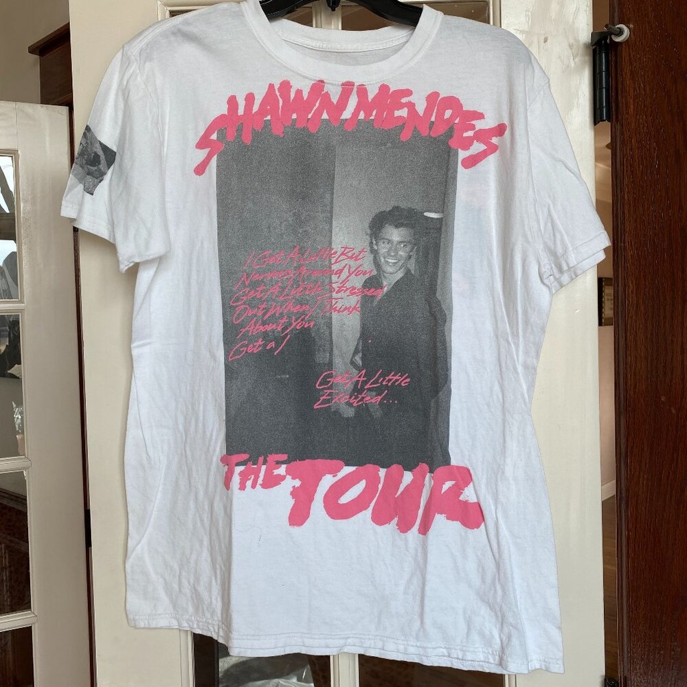 Shawn Mendes Tour T-Shirt size L